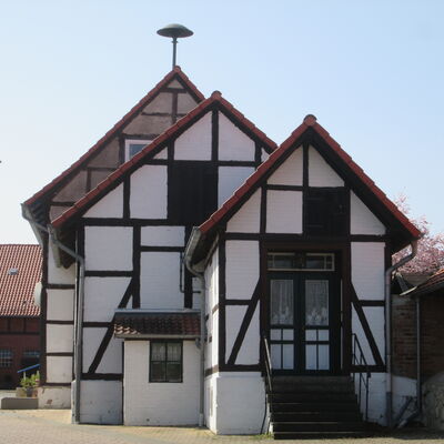 Bild vergr&ouml;&szlig;ern: Dorfschule1