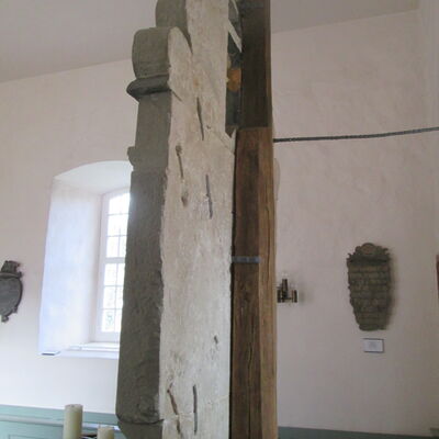 Bild vergr&ouml;&szlig;ern: KapelleAltarRuckseite2