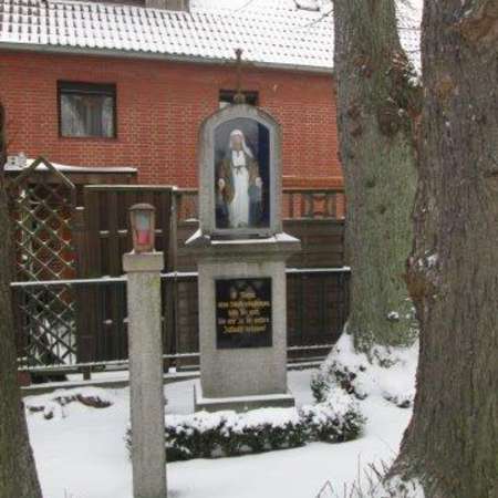 Bild vergr&ouml;&szlig;ern: Marienstatue Klein F&ouml;rste