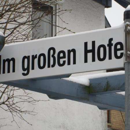 Bild vergr&ouml;&szlig;ern: Erinnerung an einen gro&szlig;en Hof in Klein F&ouml;rste