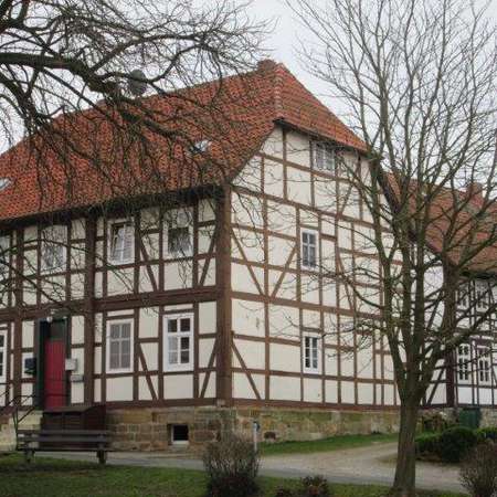 Bild vergrößern: Fachwerkhaus in Henneckenrode, ehemals am Standort des heutigen Pfarrhauses
