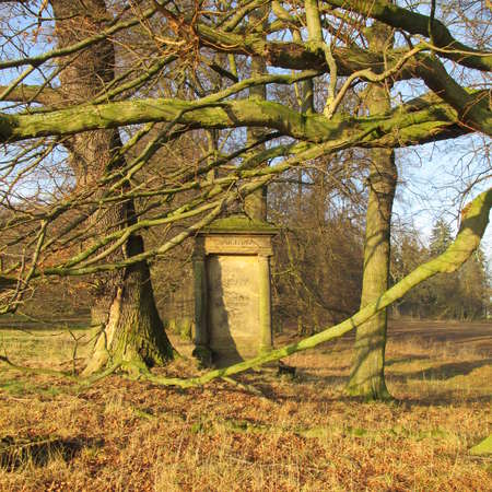 Bild vergr&ouml;&szlig;ern: Freundschaftstafel S&ouml;der (fern)