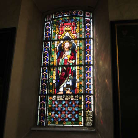 Bild vergrößern: Südfenster im Ostchor von St. Michael Burgstemmen