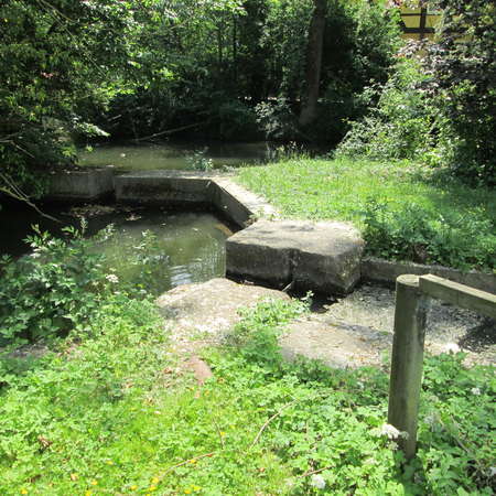 Bild vergr&ouml;&szlig;ern: An der alten Wasserm&uuml;hle von R&ouml;ssing