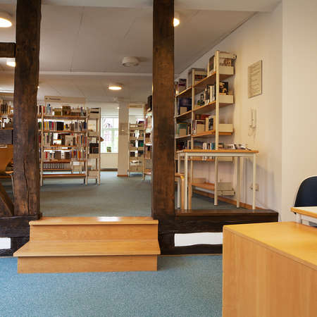 Bild vergr&ouml;&szlig;ern: 1. Etage Sachb&uuml;cher