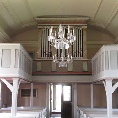Bild vergrößern: Christuskirche Bönnien Innen mit Orgel