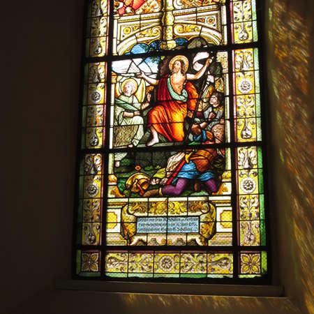Bild vergrößern: Christuskirche Bönnien Fenster (2)