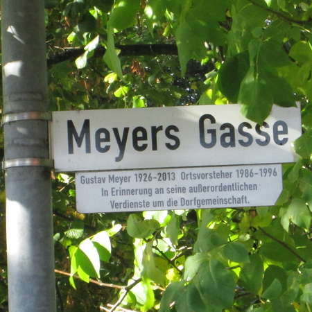 Bild vergrößern: Straßenschild in Meyers Gasse Hary