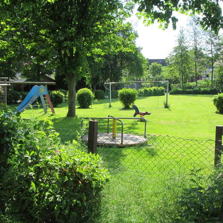 Bild vergr&ouml;&szlig;ern: Spielplatz B&uuml;ltum