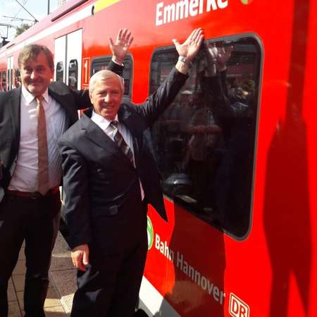 Bild vergr&ouml;&szlig;ern: S-Bahn-Taufe