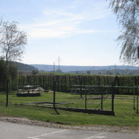 Bild vergr&ouml;&szlig;ern: Spielplatz