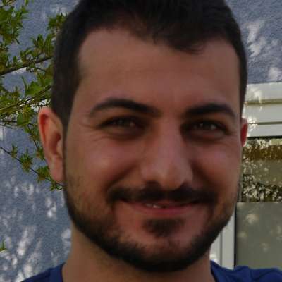 Bild vergr&ouml;&szlig;ern: Qassim_Portr&auml;t