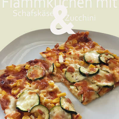 Bild vergr&ouml;&szlig;ern: Flammkuchen mit Schafsk&auml;se und Zucchini