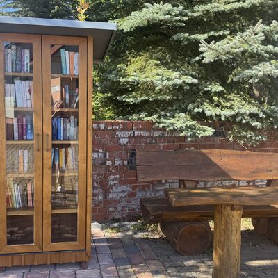 Bild vergr&ouml;&szlig;ern: B&uuml;cherschrank_am_Thie1