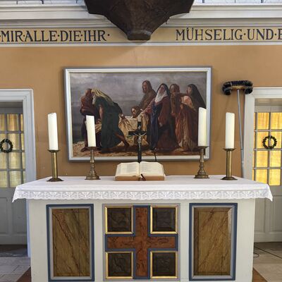 Bild vergr&ouml;&szlig;ern: Ev.Kirche_Altar1