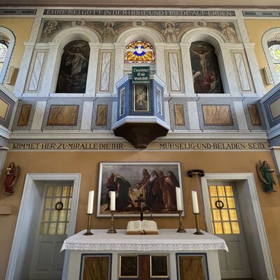 Bild vergr&ouml;&szlig;ern: Ev.Kirche_Altarseite
