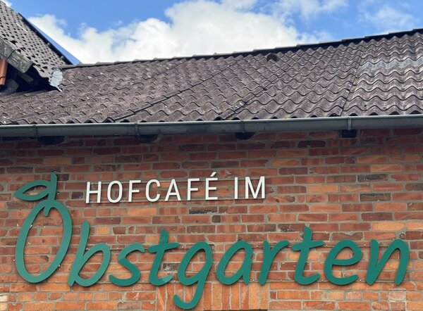 Bild vergr&ouml;&szlig;ern: Hofcafe_im_Obstgarten1