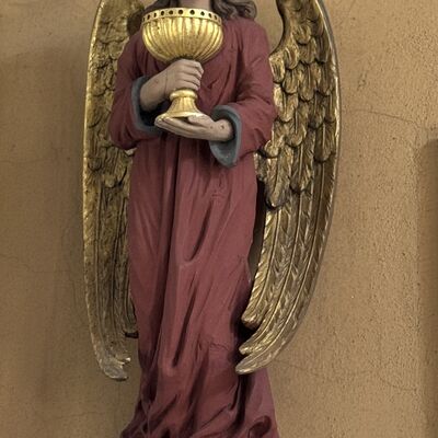 Bild vergr&ouml;&szlig;ern: Ev.Kirche_Engelsfigur1