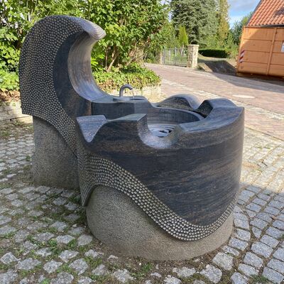 Bild vergr&ouml;&szlig;ern: Brunnenwelle3