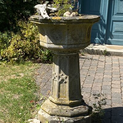 Bild vergr&ouml;&szlig;ern: PfarrhausTaufstein