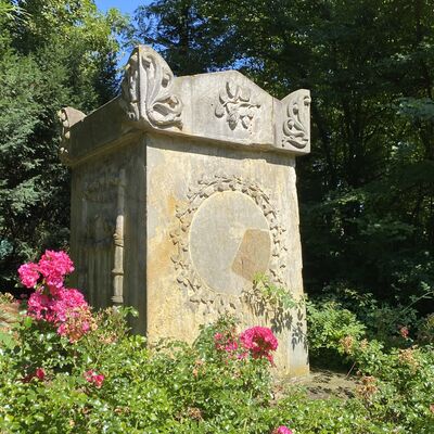 Bild vergr&ouml;&szlig;ern: Schlosspark Erinnerungsmonument2