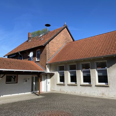 Bild vergr&ouml;&szlig;ern: (alte_kath.Schule_DGH1)