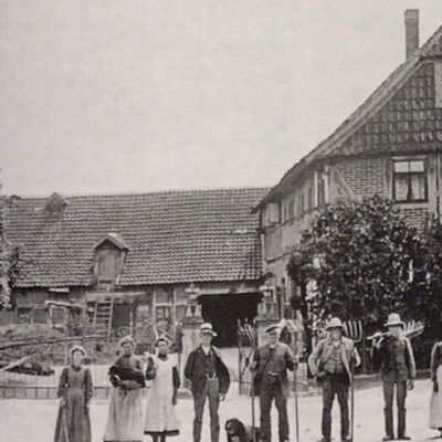 Bild vergr&ouml;&szlig;ern: Hof_Piel1