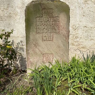 Bild vergr&ouml;&szlig;ern: Ehrenmal_Marienkapelle2