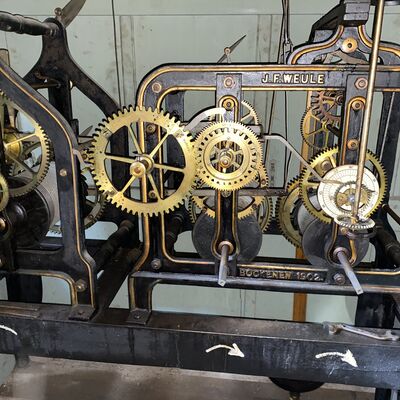 Bild vergr&ouml;&szlig;ern: MarienkapelleWeuleuhr1