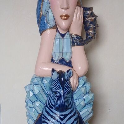 Bild vergr&ouml;&szlig;ern: Anna Rofka_Kristallina_Betonskulptur, bemalt