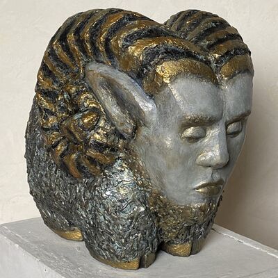 Bild vergr&ouml;&szlig;ern: Anna Rofka_Betonskulptur Widder