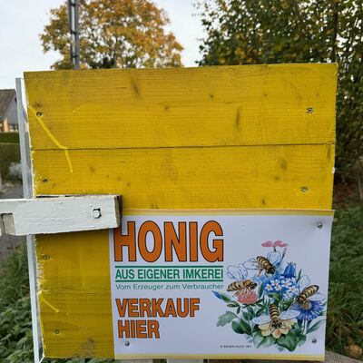 Bild vergr&ouml;&szlig;ern: Honigverkauf2