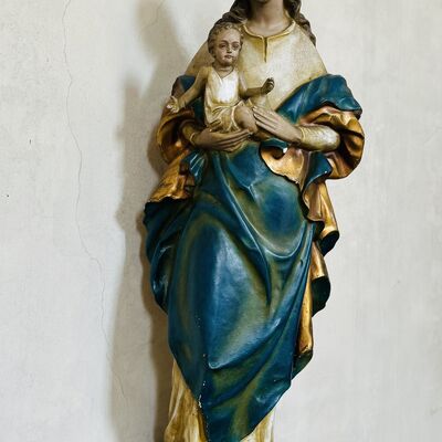 Bild vergr&ouml;&szlig;ern: Katholische_KIrche_Marienstatue