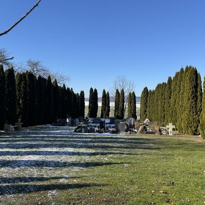 Bild vergr&ouml;&szlig;ern: Friedhof