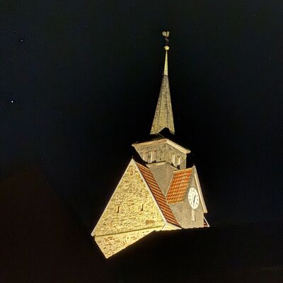 Bild vergr&ouml;&szlig;ern: Katholische_Kirche_abends