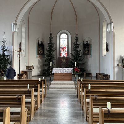 Bild vergr&ouml;&szlig;ern: Katholische_Kirche_Innenraum