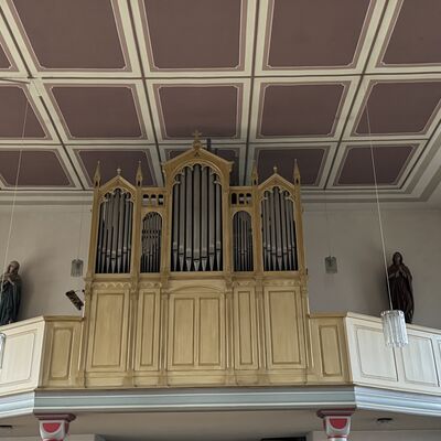 Bild vergr&ouml;&szlig;ern: Katholische_Kirche_Orgel
