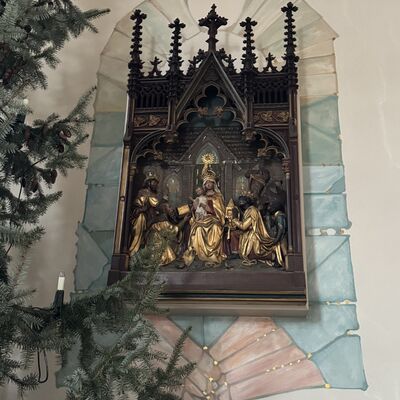 Bild vergr&ouml;&szlig;ern: Katholische_Kirche_weihnachtliches_Altarbild