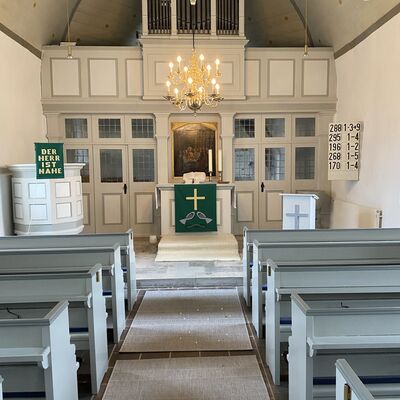 Bild vergr&ouml;&szlig;ern: Kirche_Segeste1