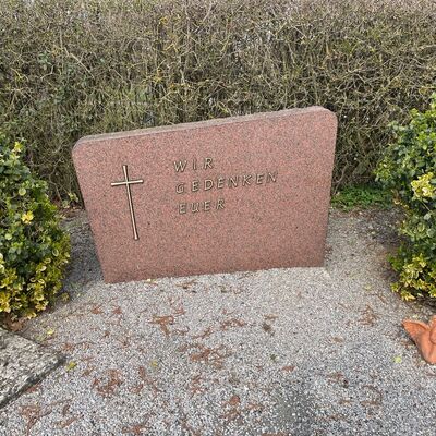 Bild vergr&ouml;&szlig;ern: Ehrenmal1@M.Krebs