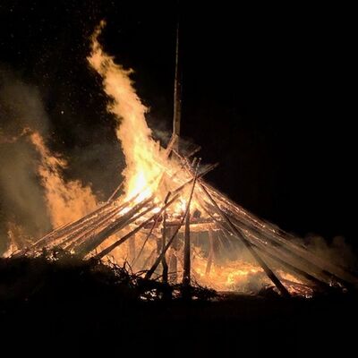 Bild vergr&ouml;&szlig;ern: Osterfeuer5