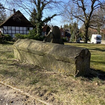 Bild vergr&ouml;&szlig;ern: St.Bartholom&auml;usSarkophag2