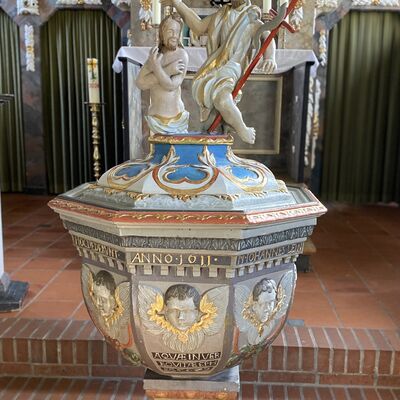 Bild vergr&ouml;&szlig;ern: St.Bartholom&auml;usTaufstein1