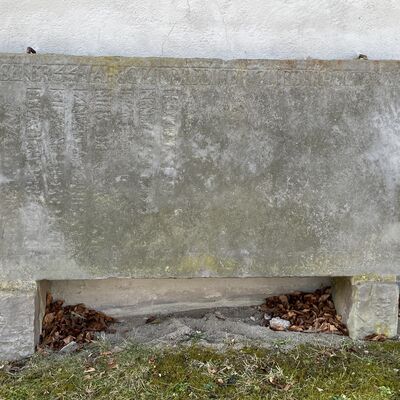 Bild vergr&ouml;&szlig;ern: St.Bartholom&auml;us_Grabplatte