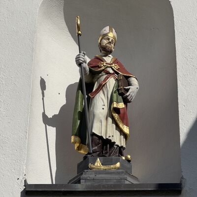 Bild vergr&ouml;&szlig;ern: Kirche_Statue_St.Nikolaus