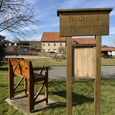 Bild vergr&ouml;&szlig;ern: Spielplatz_am_Pfarrhaus_Bouleplatz2