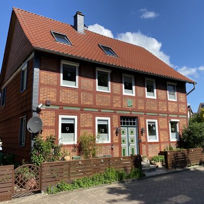 Bild vergr&ouml;&szlig;ern: altesPfarr- Schulhaus