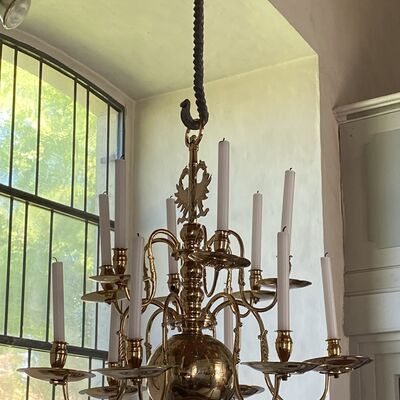 Bild vergr&ouml;&szlig;ern: Kirche St.Cosmas u. DamianKronleuchter