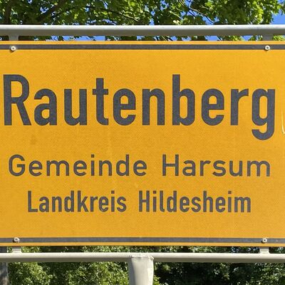 Bild vergr&ouml;&szlig;ern: RautenbergOrtsschild