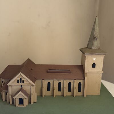 Bild vergr&ouml;&szlig;ern: Kirche_Modell